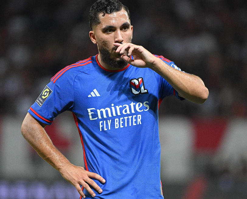 曼市德比风云：谢尔基放狠话却折戟，埃弗拉犀利嘲讽引关注